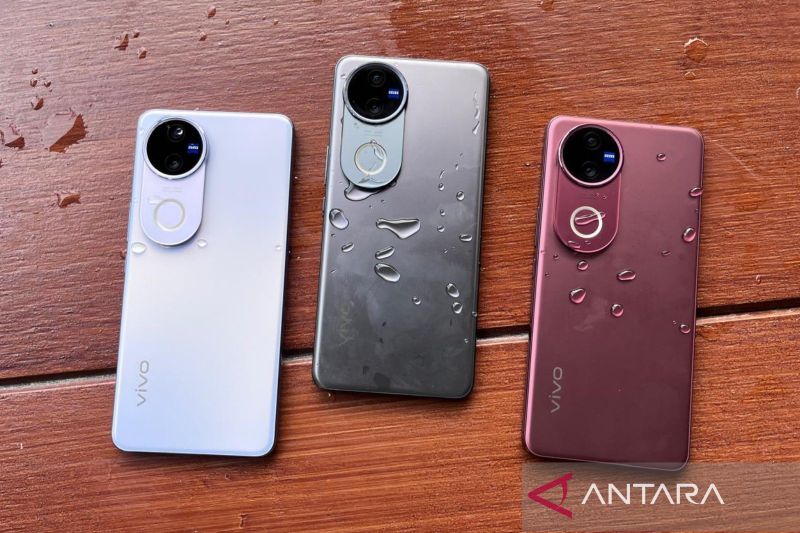 vivo V50 unggulkan kamera 50MP Zeiss