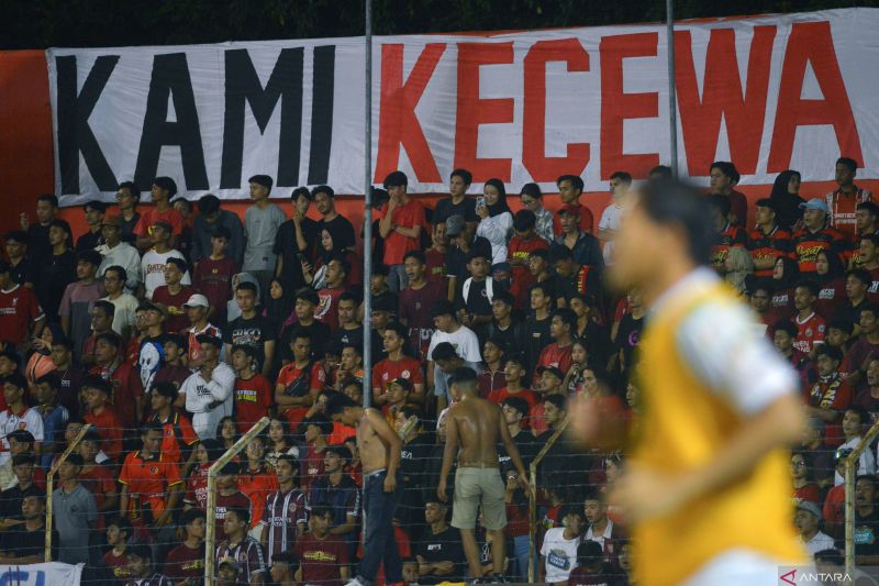 Spektrum - Sepak bola Indonesia dan keterjangkauan kelas pekerja