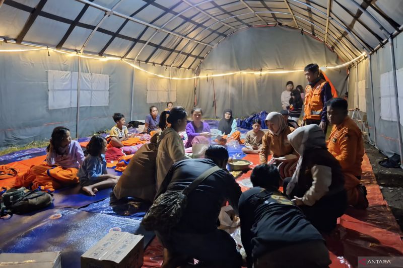 2.553 warga Kabupaten Bandung mengungsi akibat banjir