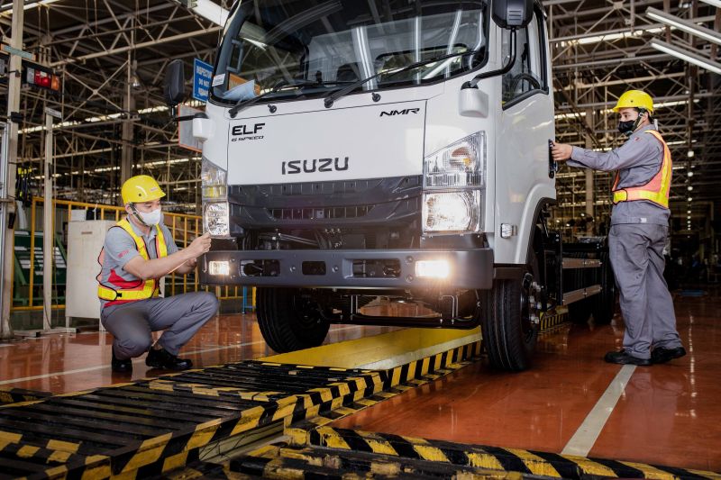 Isuzu ingatkan pentingnya perawatan kendaraan komersial jelang mudik Lebaran 2025