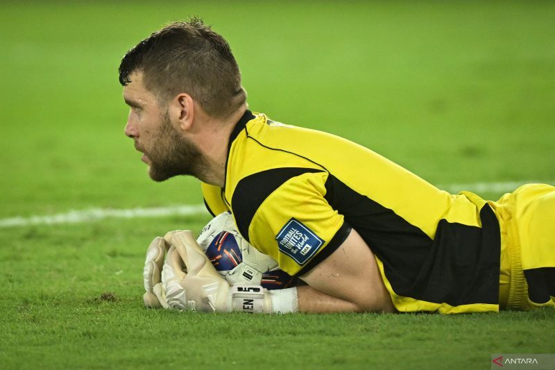Groningen vs Ajax 3-1: Maarten Paes jadi starter