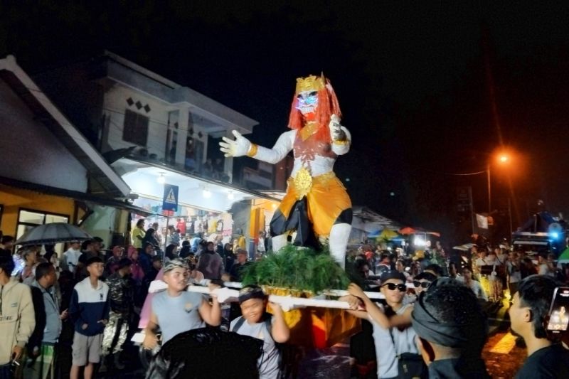 Cultural tolerance on display at Ogoh-ogoh parade in East Java - ANTARA ...