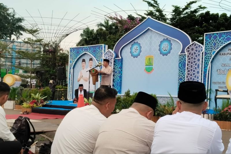 Bupati Karawang ajak warga ikut bangun daerah pada momentum Lebaran