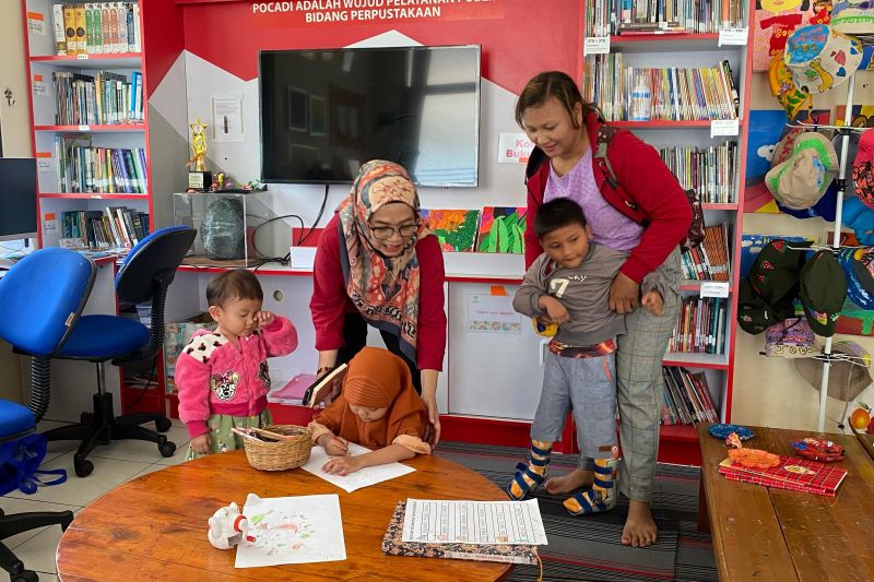 Kemensos hadirkan taman baca inklusi di STPL Bekasi untuk literasi dan terapi sosial