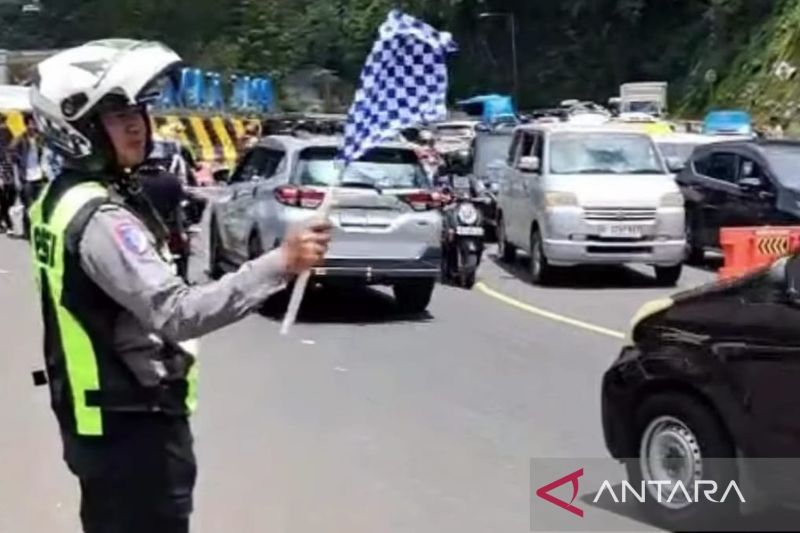 H+2 lebaran volume kendaraan di jalur utama Cianjur meningkat