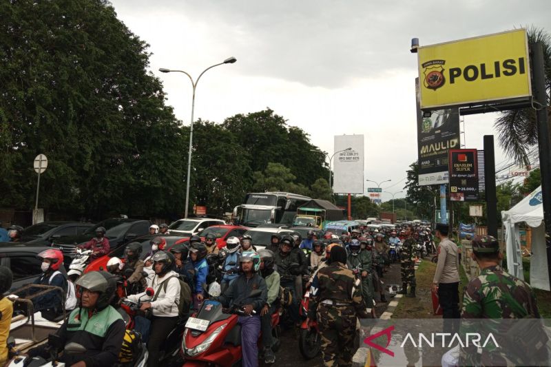 Arus milir di Jalur Pantura Cirebon naik H+3 Lebaran