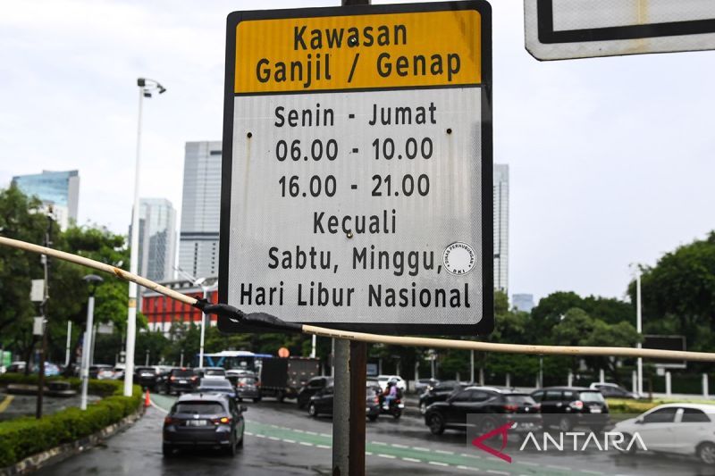 Ganjil-genap di Jakarta hanya berlaku lima hari pekan ini