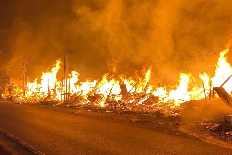 Belasan kios di Sukahaji hangus dilalap si jago merah, 14 mobil damkar dikerahkan