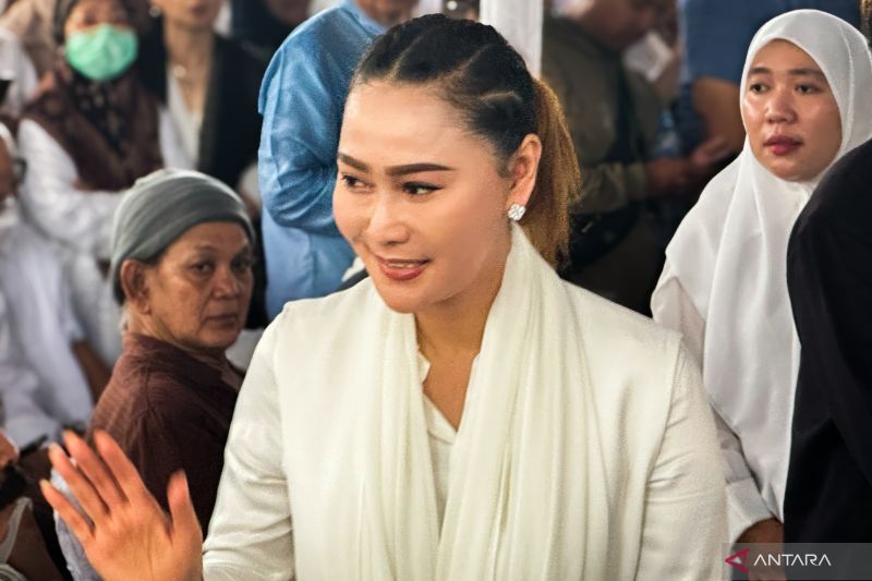 Titiek Puspa meninggal dunia, Inul kenang Eyang Titiek sang 