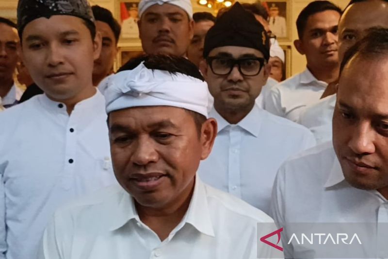 Gubernur Jabar meluncurkan program 