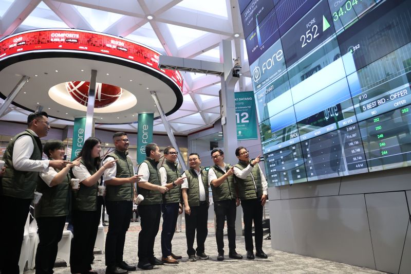 Resmi IPO, saham perdana Fore Coffee stabil di batas atas
