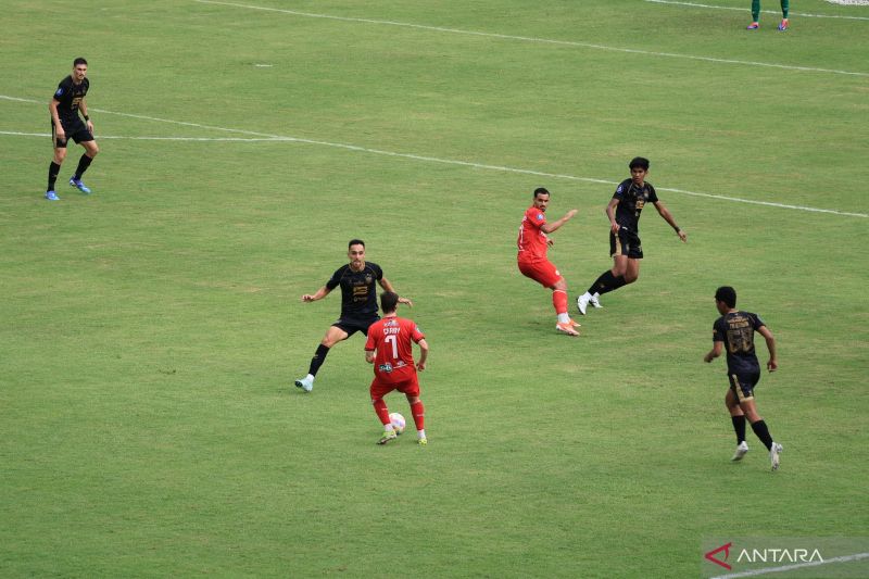 Semen Padang ke jalur kemenangan kandang setelah libas PSIS 3-2