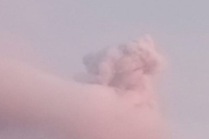 Gunung Dukono hari ini semburkan abu setinggi 1.500 meter