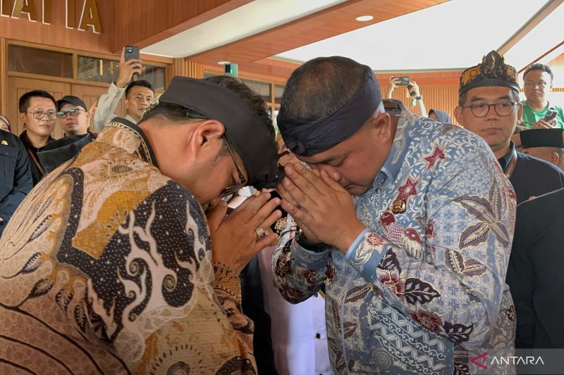 Bupati Bogor melepas pulang Mahkota Binokasih ke Keraton Sumedang Larang