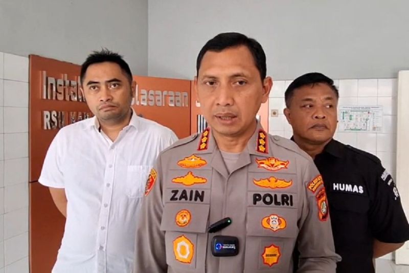 Supir taksi online dihabisi dan dibuang ke Kali Baru, polisi mencari jasadnya