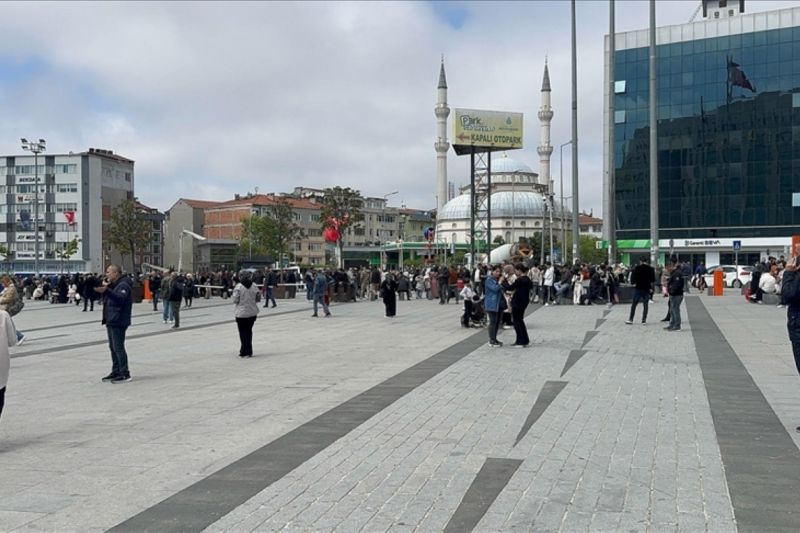 Gempa hari ini baru saja magnitudo 4,3 guncang wilayah barat Istanbul Turki
