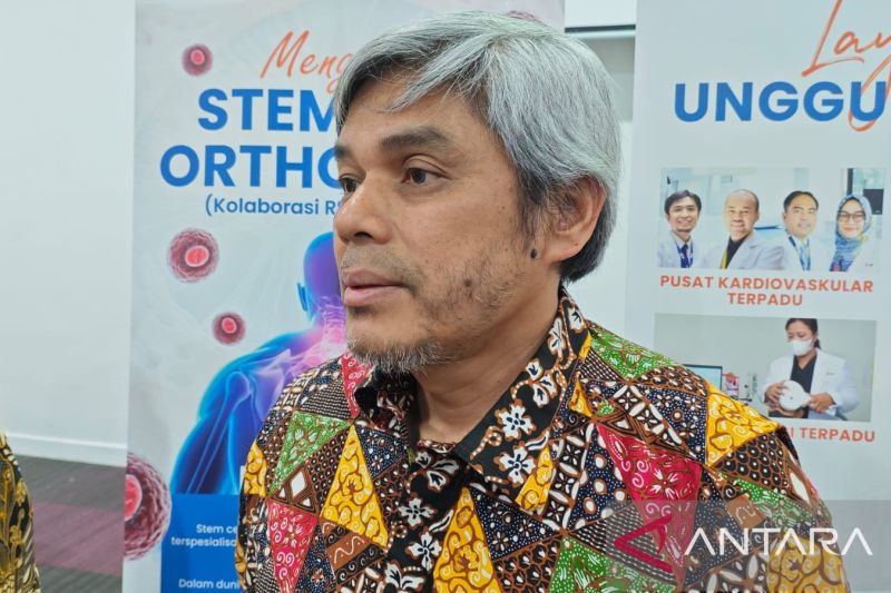 Dokter ortopedi memastikan kehalalan terapi sel punca ortopedi