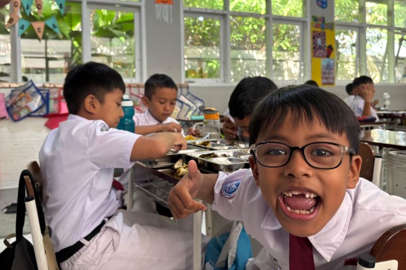 342 siswa SMP 35 Kota Bandung keracunan usai santap MBG