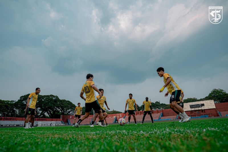 Persebaya Surabaya waspadai permainan Persik Kediri