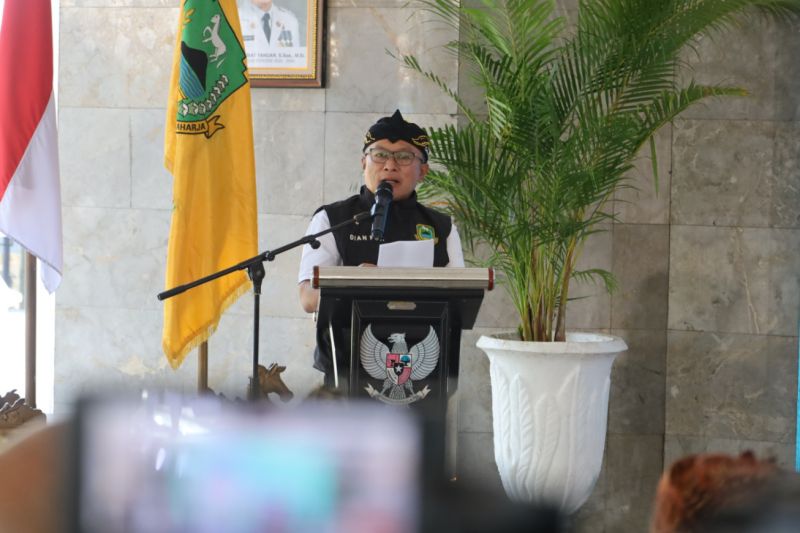 Pemkab Kuningan mendorong kebijakan seni budaya lewat ruang publik desa