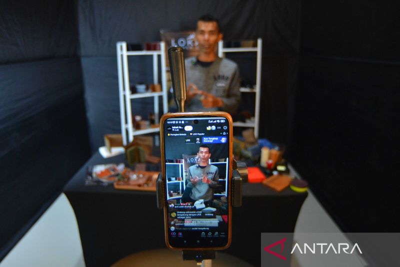 Penjualan daring UMKM di Padang