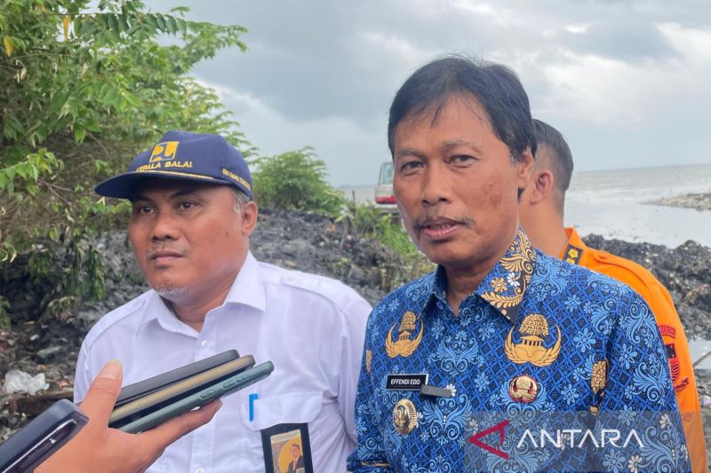 Pemkot Cirebon melanjutkan normalisasi sasar Sungai Cikalong