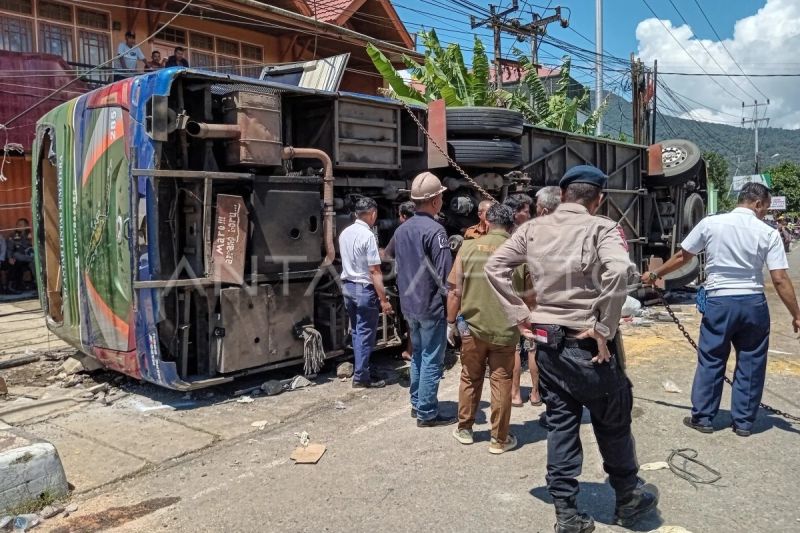 Kecelakaan bus ALS di Padang Panjang