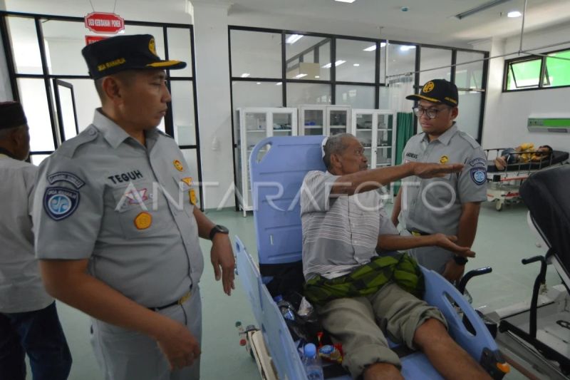 Korban kecelakaan bus ALS di Padang Panjang
