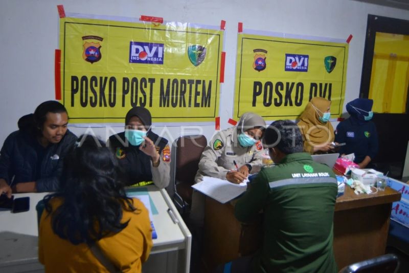 Penjemputan jenazah korban kecelakaan bus ALS