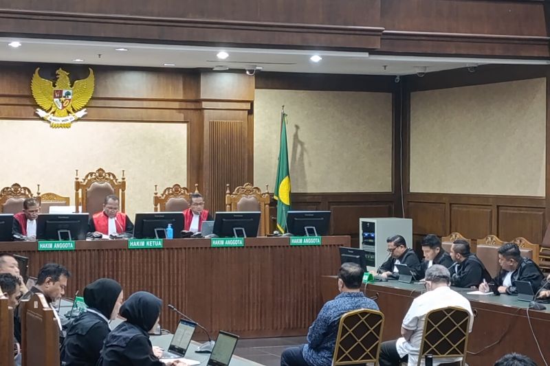 Dua hakim pemberi "vonis bebas" Ronald Tannur divonis 7 tahun penjara