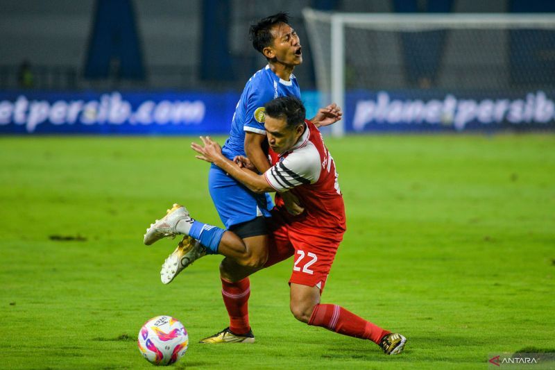 Liga 1 - Gol bunuh diri gagalkan Barito menang atas Persib Bandung