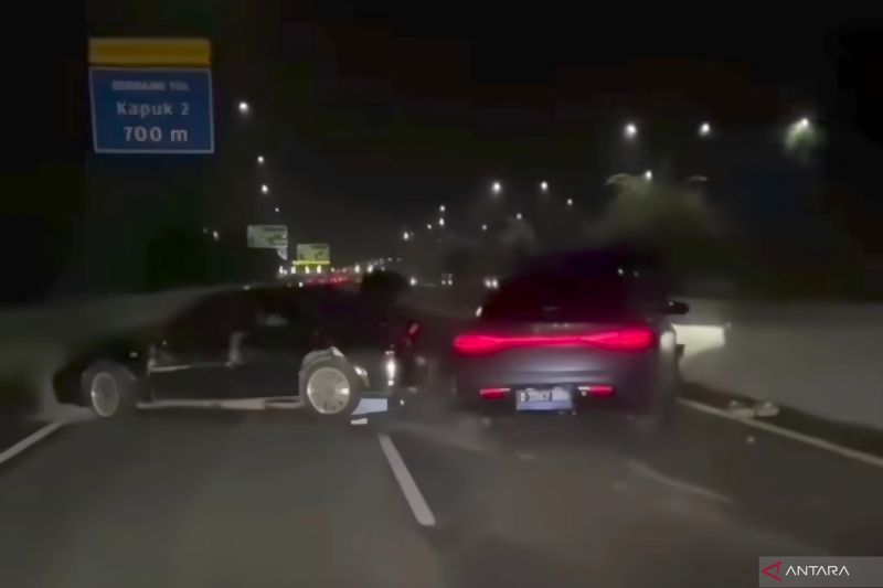 Pengemudi BYD tabrak lari di Tol Sudyatmo diperiksa polisi