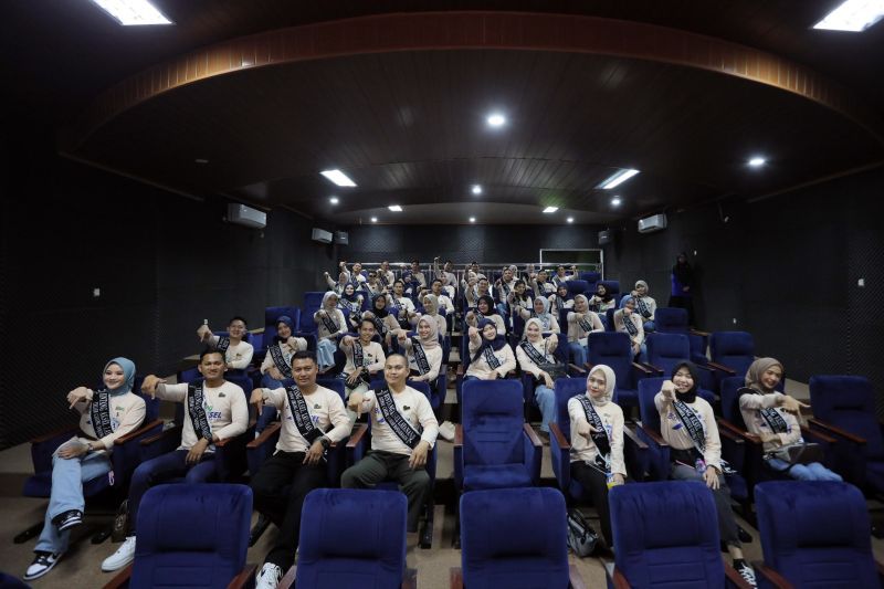 Puluhan Finalis Bintang Aksel Bank Kalsel kunjungi Dispersip Kalsel