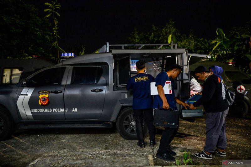 Kemarin, perayaan Waisak hingga ledakan pemusnahan amunisi di Garut