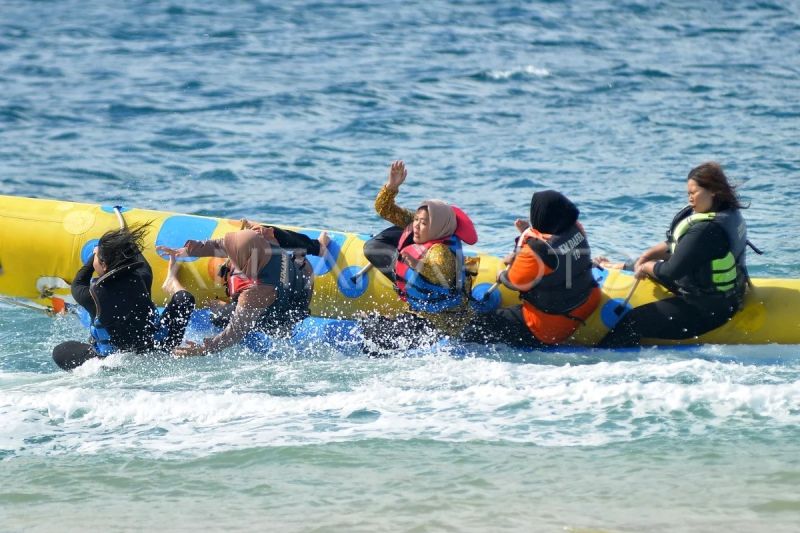 Wisata bahari kawasan Mandeh