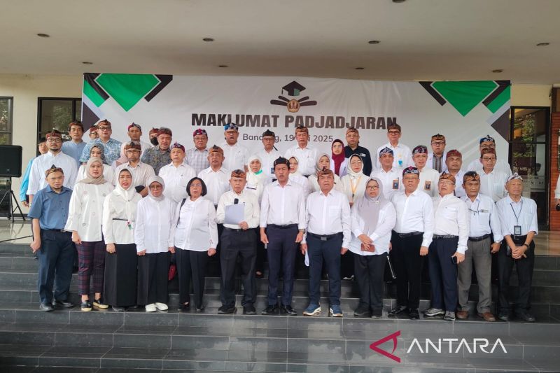 Guru Besar FK Unpad menyampaikan maklumat untuk evaluasi Kemenkes