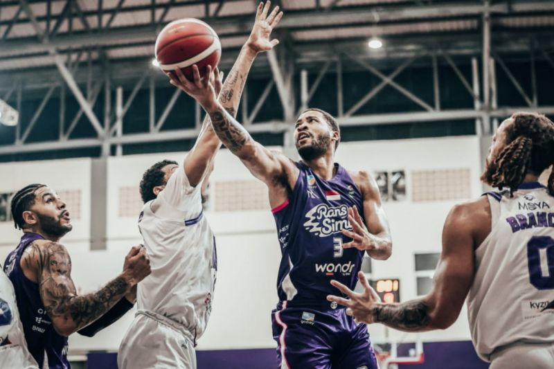 IBL 2025: Tangerang Hawks lolos playoff setelah hantam Bali United 66-56