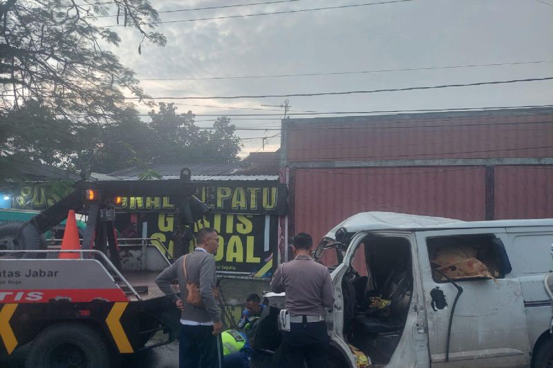 Kecelakaan maut di Jalan Kopo-Katapang, pengemudi Grand Max tewas
