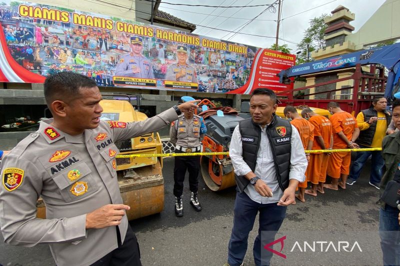 Polres Ciamis tangkap komplotan spesialis pencurian alat berat