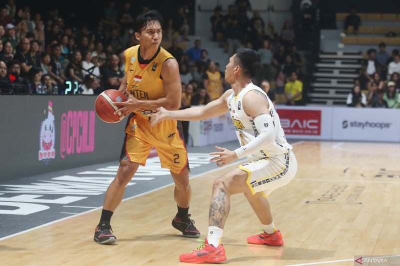 IBL 2025: Dewa United kalahkan Kesatria 86-84