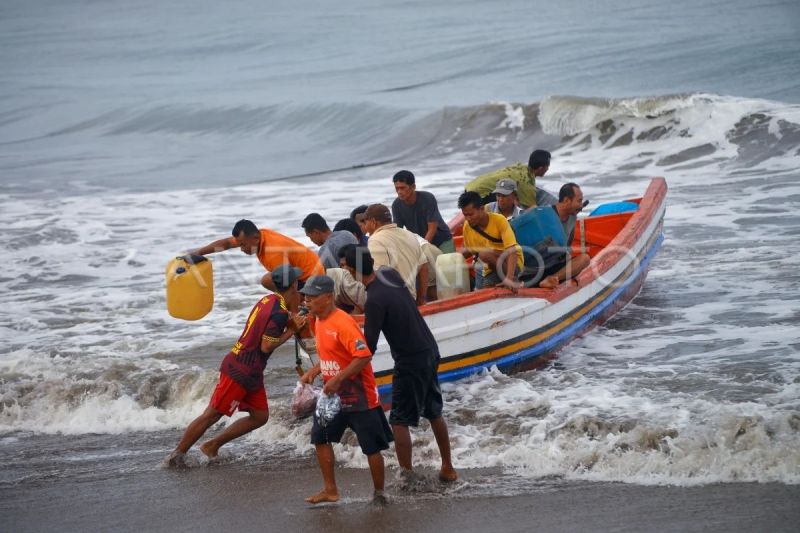 Nelayan kembali melaut pascalibur Idul Adha di Padang