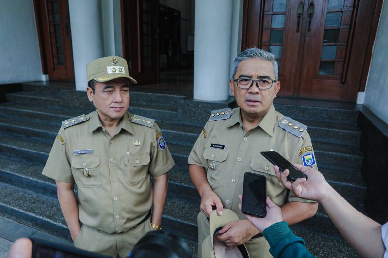 Pungli SPMB Bandung mencapai Rp8 juta per kursi, Pemkot selidiki