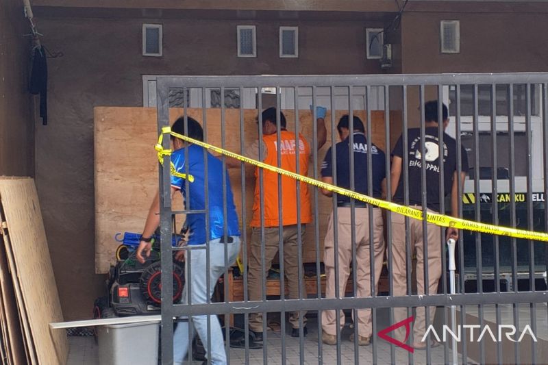 Polres Karawang usut kematian suami isteri di rumah