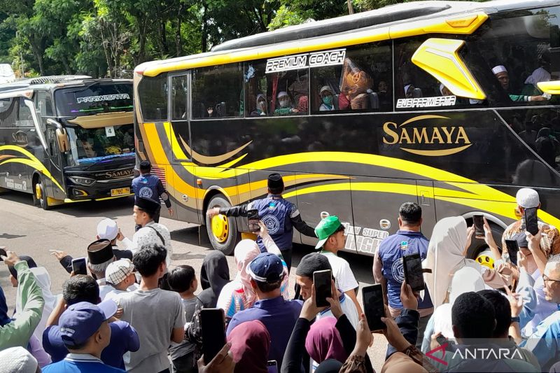 441 peserta haji Kloter 5 asal Garut kembali ke Tanah Air