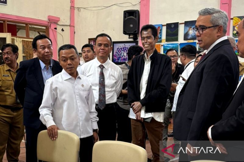 Wamendikdasmen sebut pelibatan sekolah swasta di SPMB Bandung bisa dicontoh