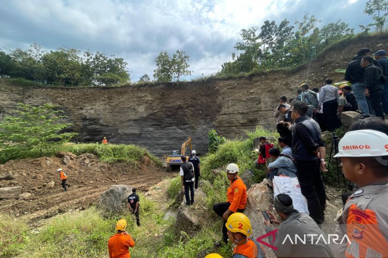 Akses tambang galian Argasunya Cirebon ditutup usai dua penambang tertimbun