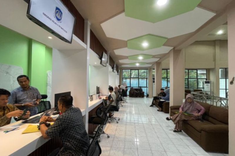 Batulicin Immigration presents at Kotabaru Public Service Mall