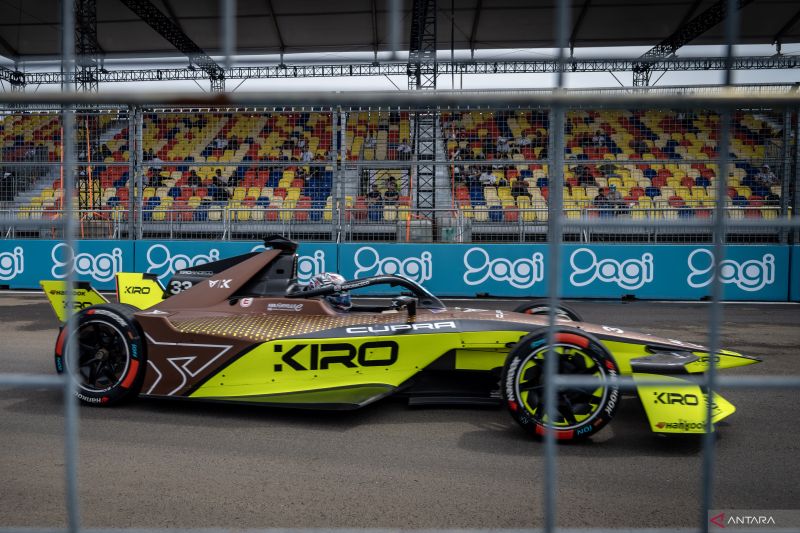 Ticktum cetak sejarah! Raih kemenangan perdana di Formula E Jakarta 2025