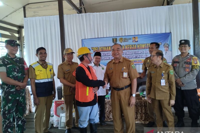 Dinas PUPR Tabalong berikan pelatihan tenaga konstruksi di Desa Kambitin Raya