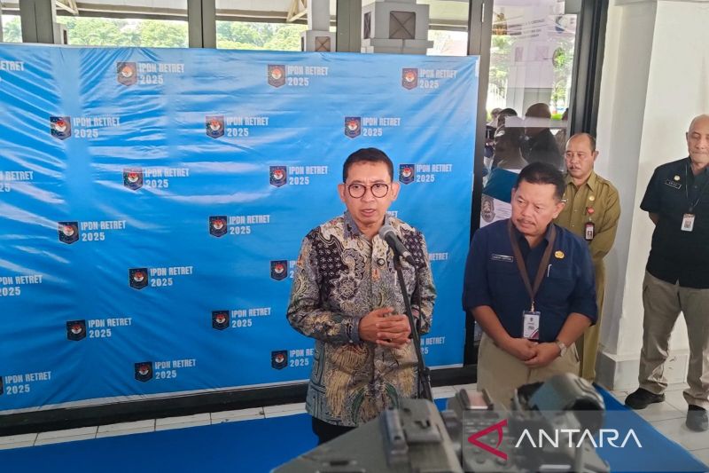 Menbud: Penulisan ulang sejarah hanya oleh tim yang dibentuk